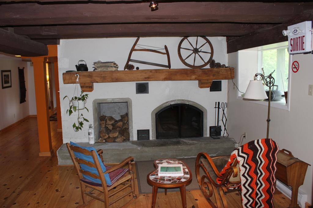 La Grange Country Inn ウェークフィールド エクステリア 写真