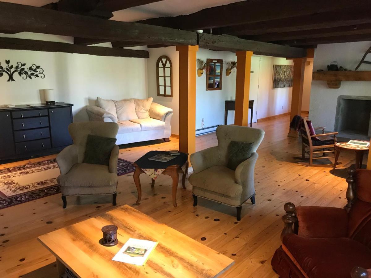 La Grange Country Inn ウェークフィールド エクステリア 写真